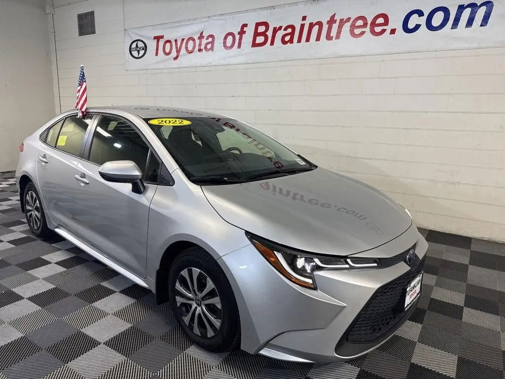 Best car dealerships in Massachusetts: Toyota of Baintree.