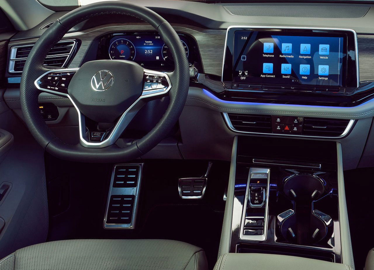 2024 Volkswagen Atlas dashboard.