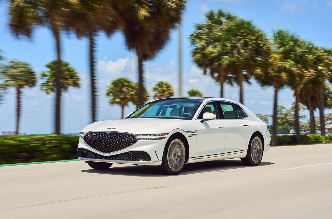 2025 V6 sedans: Genesis G90 AWD.