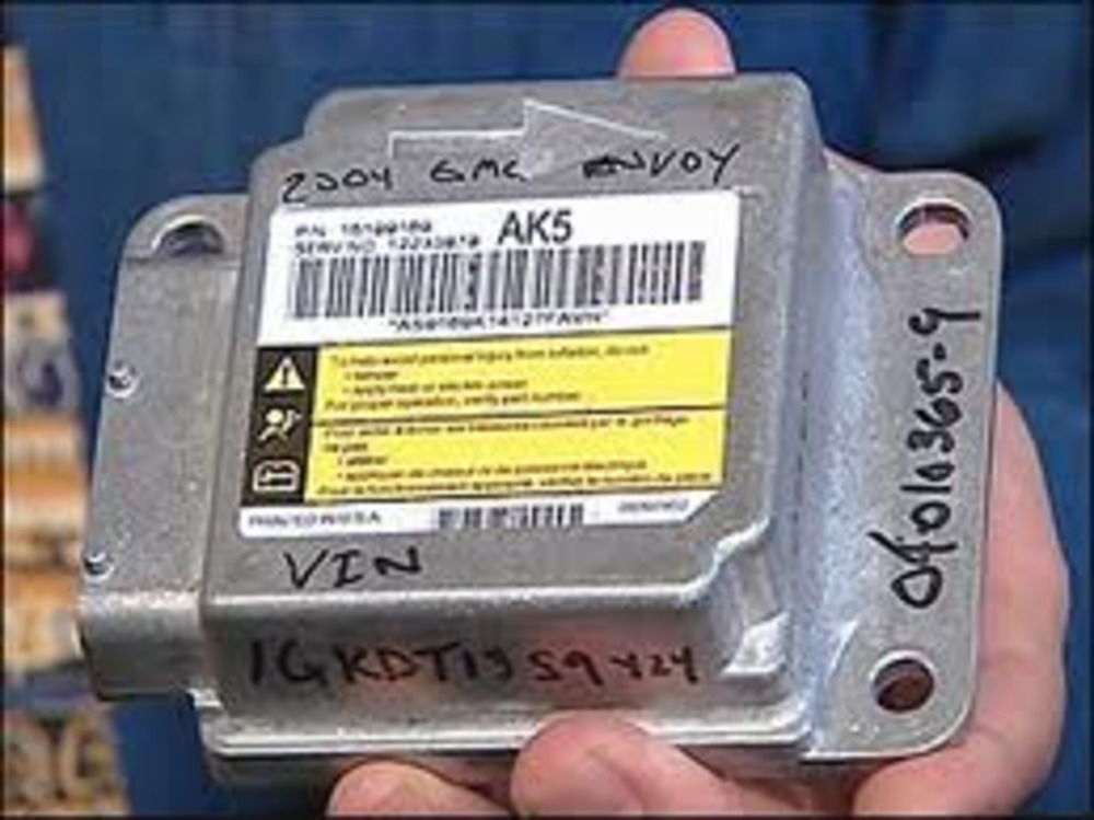 Car event data recorder (EDR).