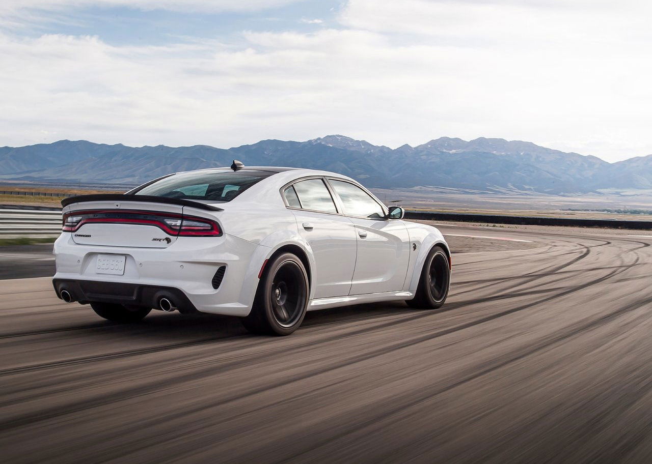 Dodge Charger SRT Hellcat Redeye gas mileage.