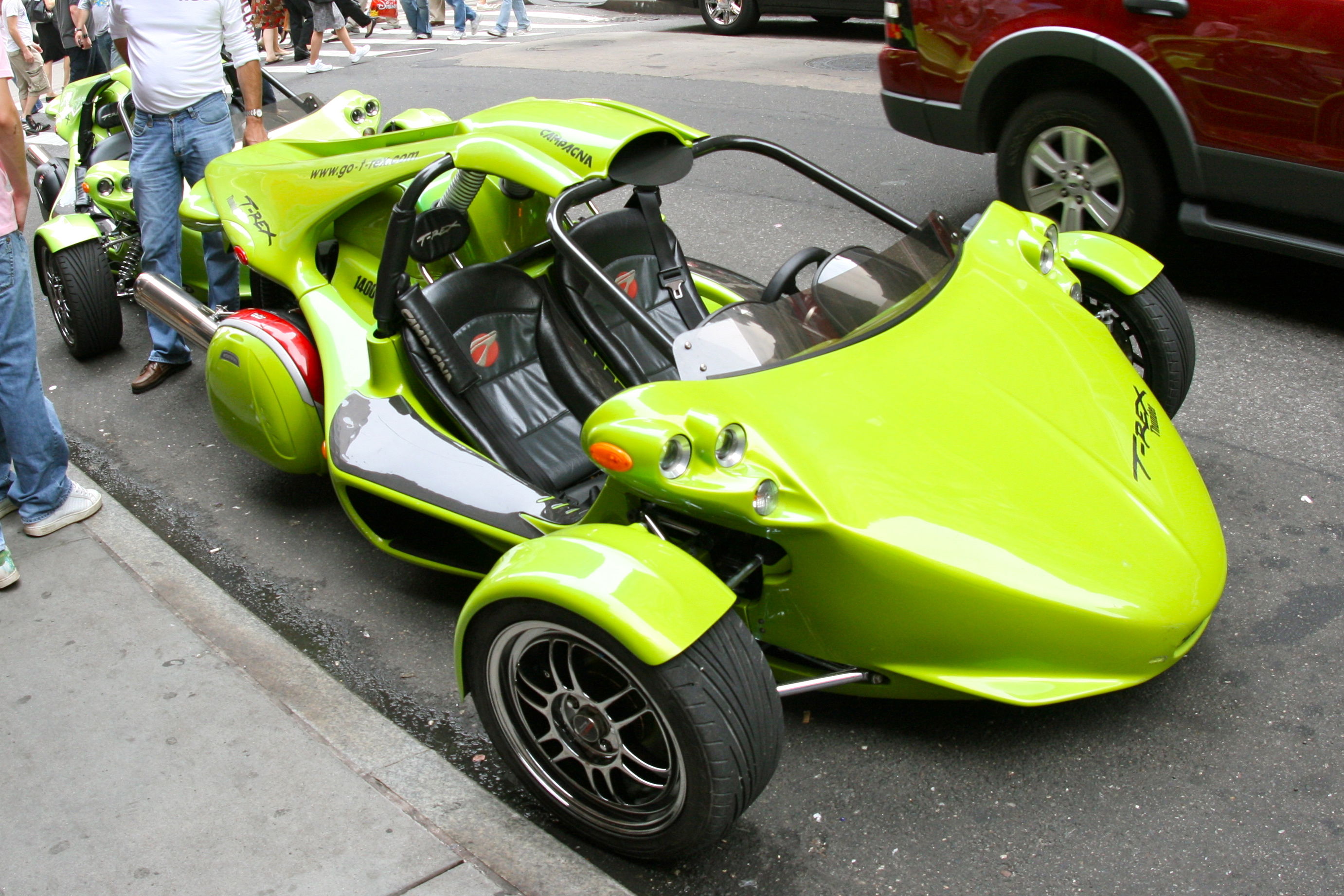 Historic 3-wheel cars: Campagna T-Rex.