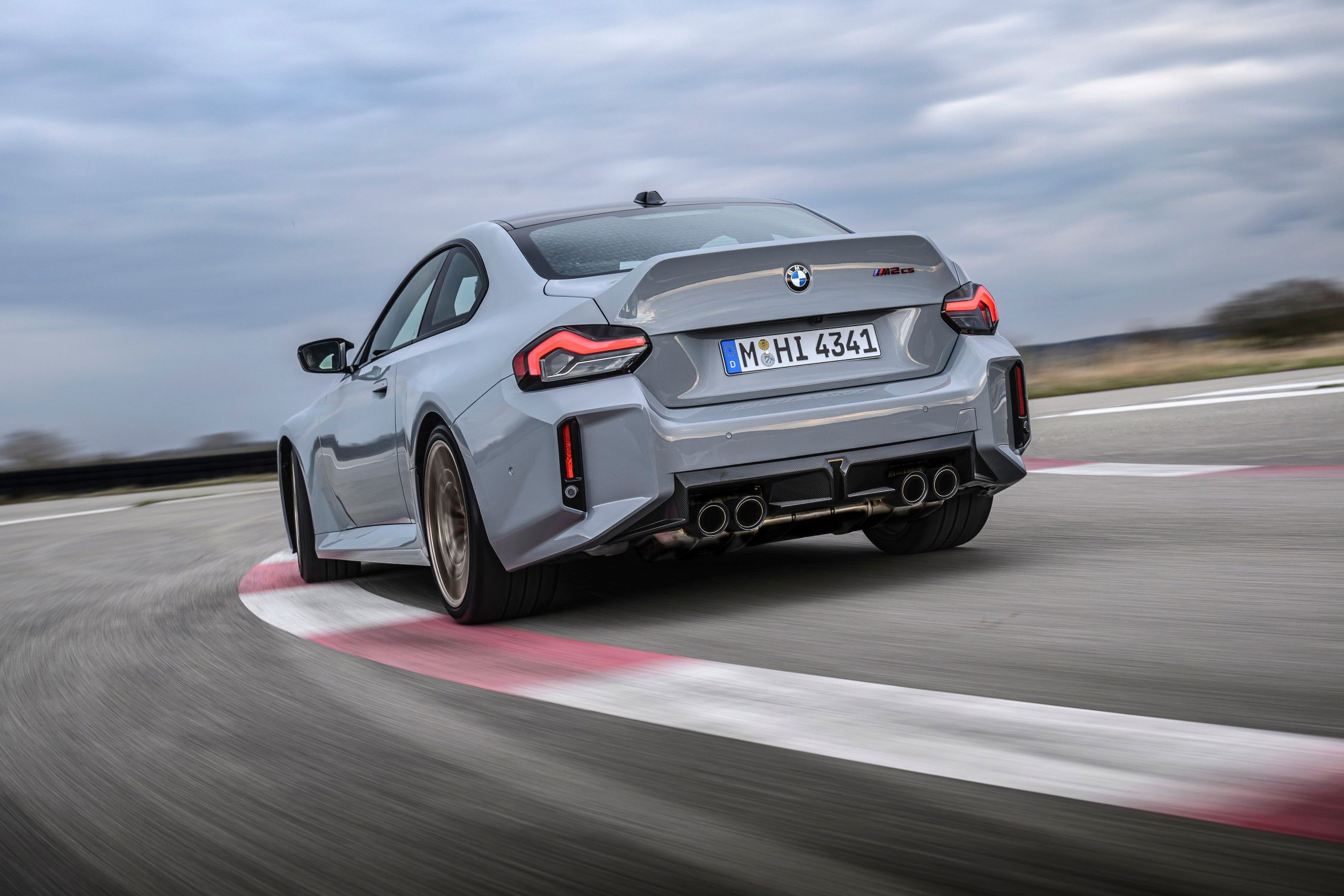 BMW M2 CS handling.