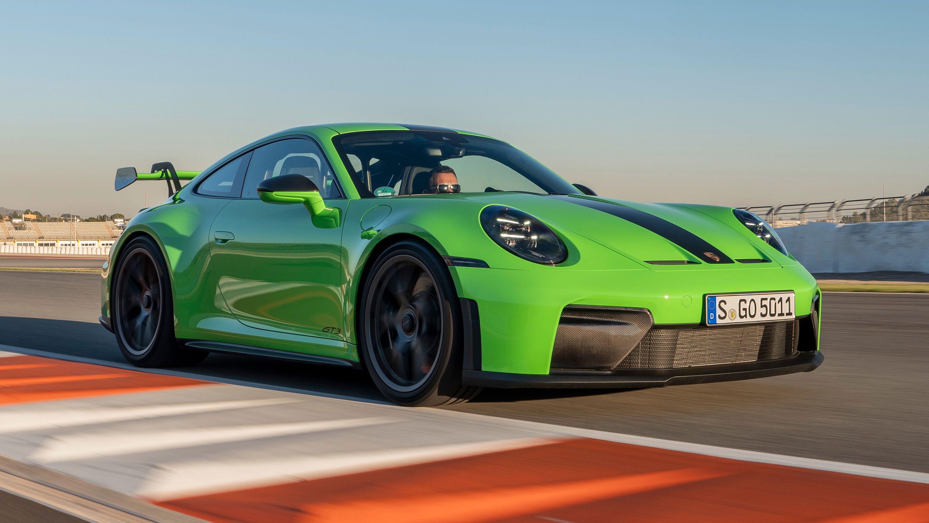 Top 10 sports cars of 2025: Porsche 911 GT3 RS (992.2).