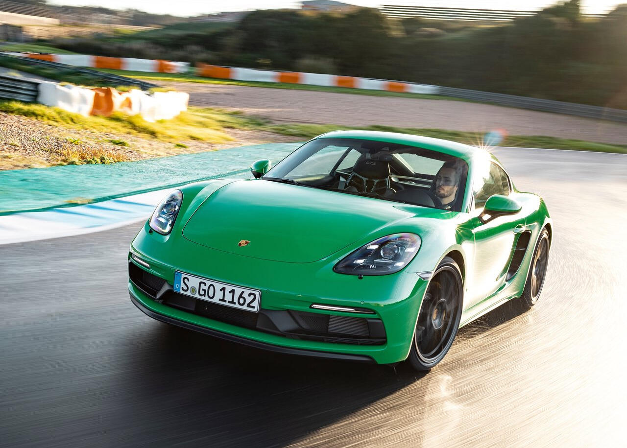 Top 10 sports cars 2025: Porsche 718 Cayman GTS 4.0.