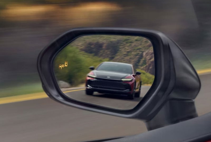 Is blind spot monitor on Toyota Camry worth it?