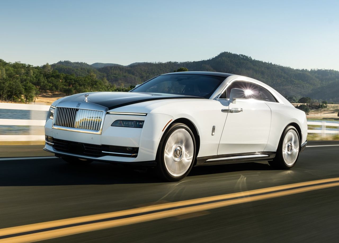 2025 best grand tourers: Rolls-Royce Spectre.