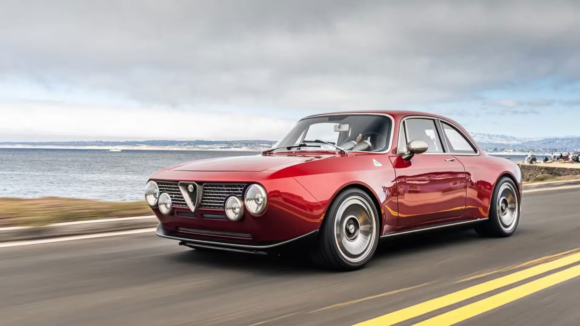 Restomod Italian muscle cars: Totem Automobili GT Super.