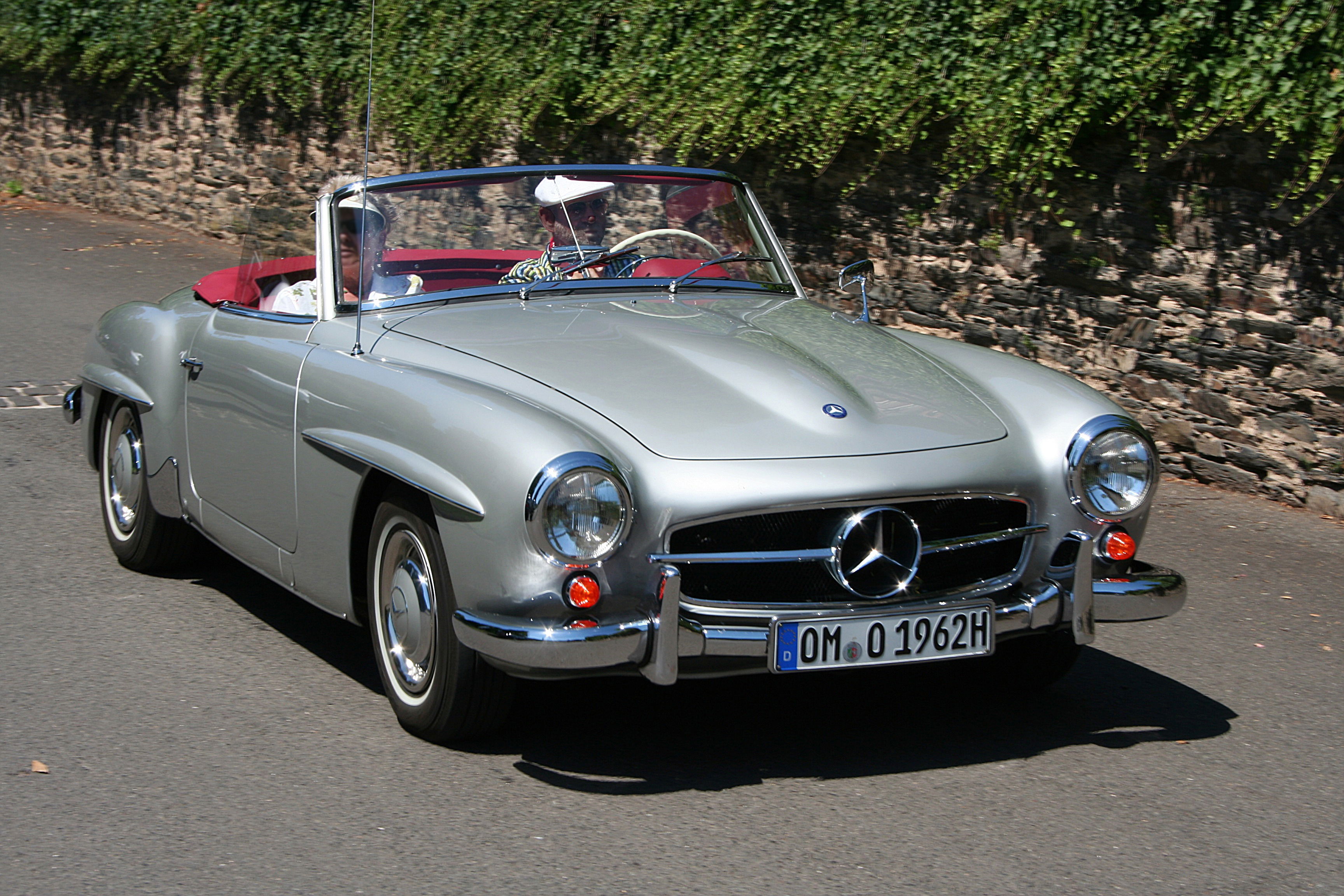 Antique Mercedes convertibles: 1955 Mercedes-Benz 190 SL.
