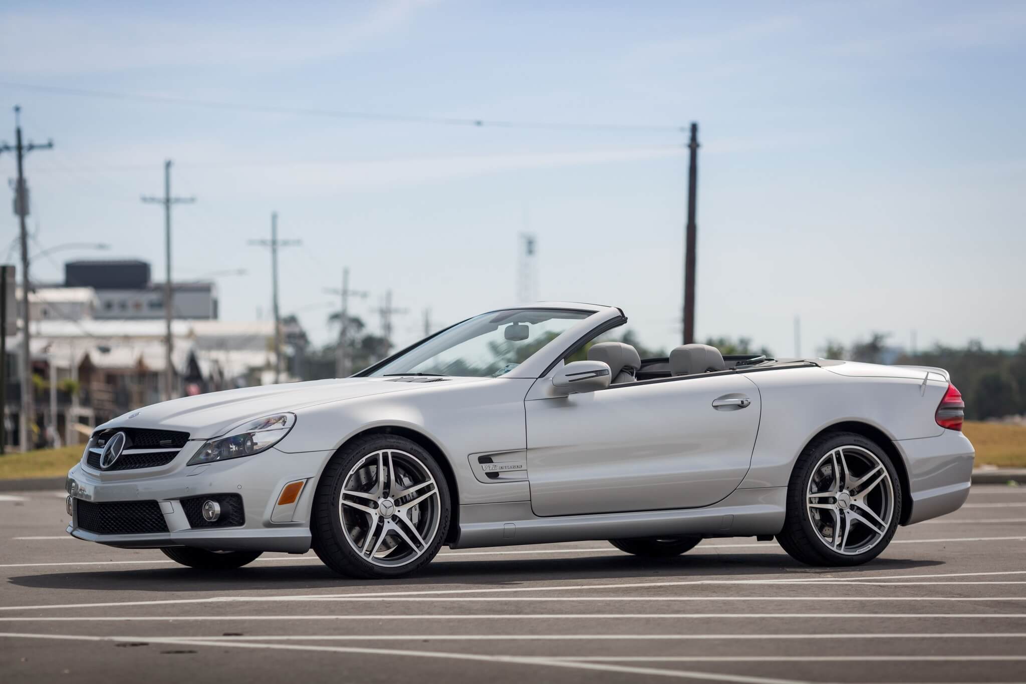 Classic Mercedes convertibles: 2009 Mercedes-Benz SL65 AMG.