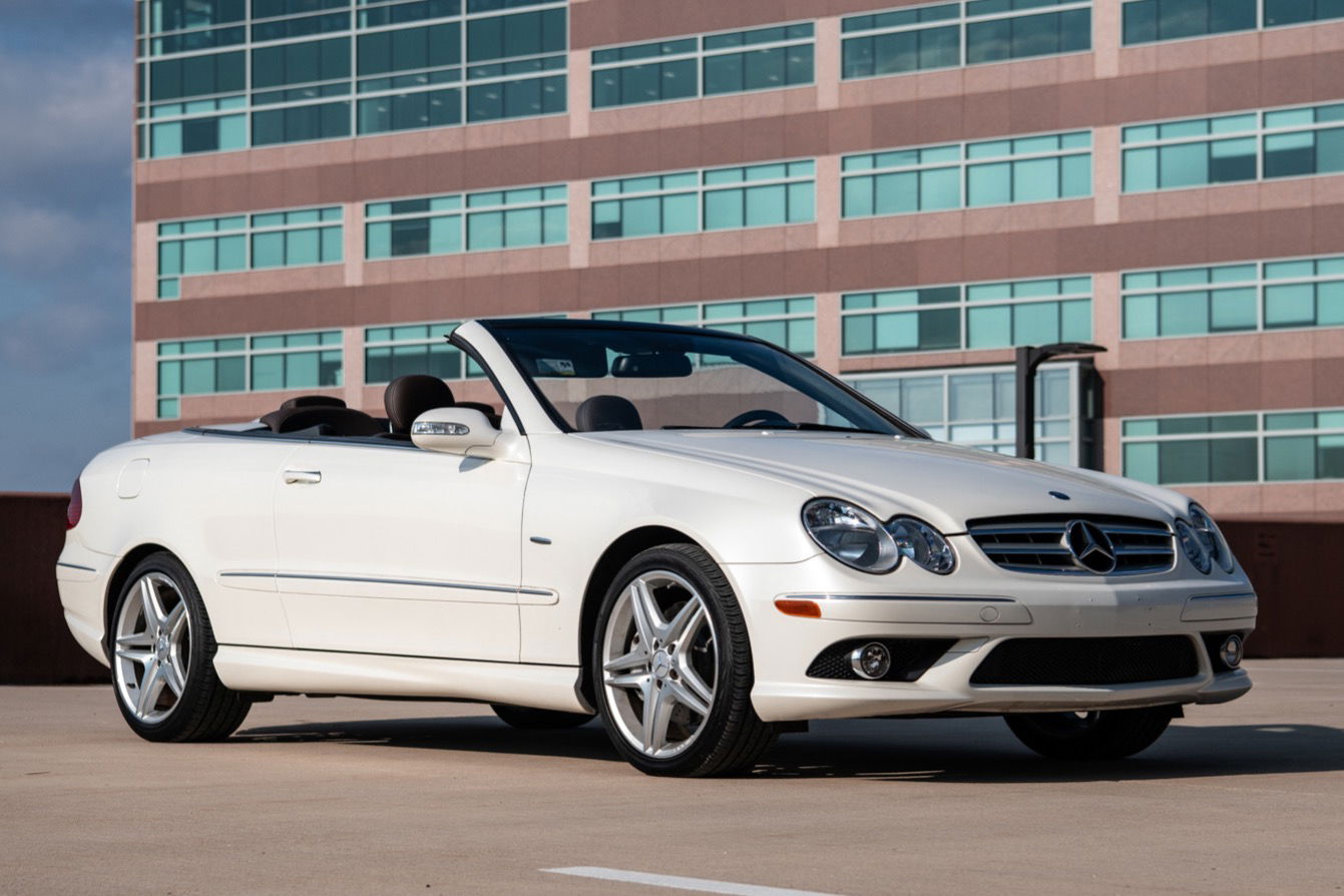 Mercedes cabriolets: 2009 Mercedes-Benz CLK-Class Cabriolet.