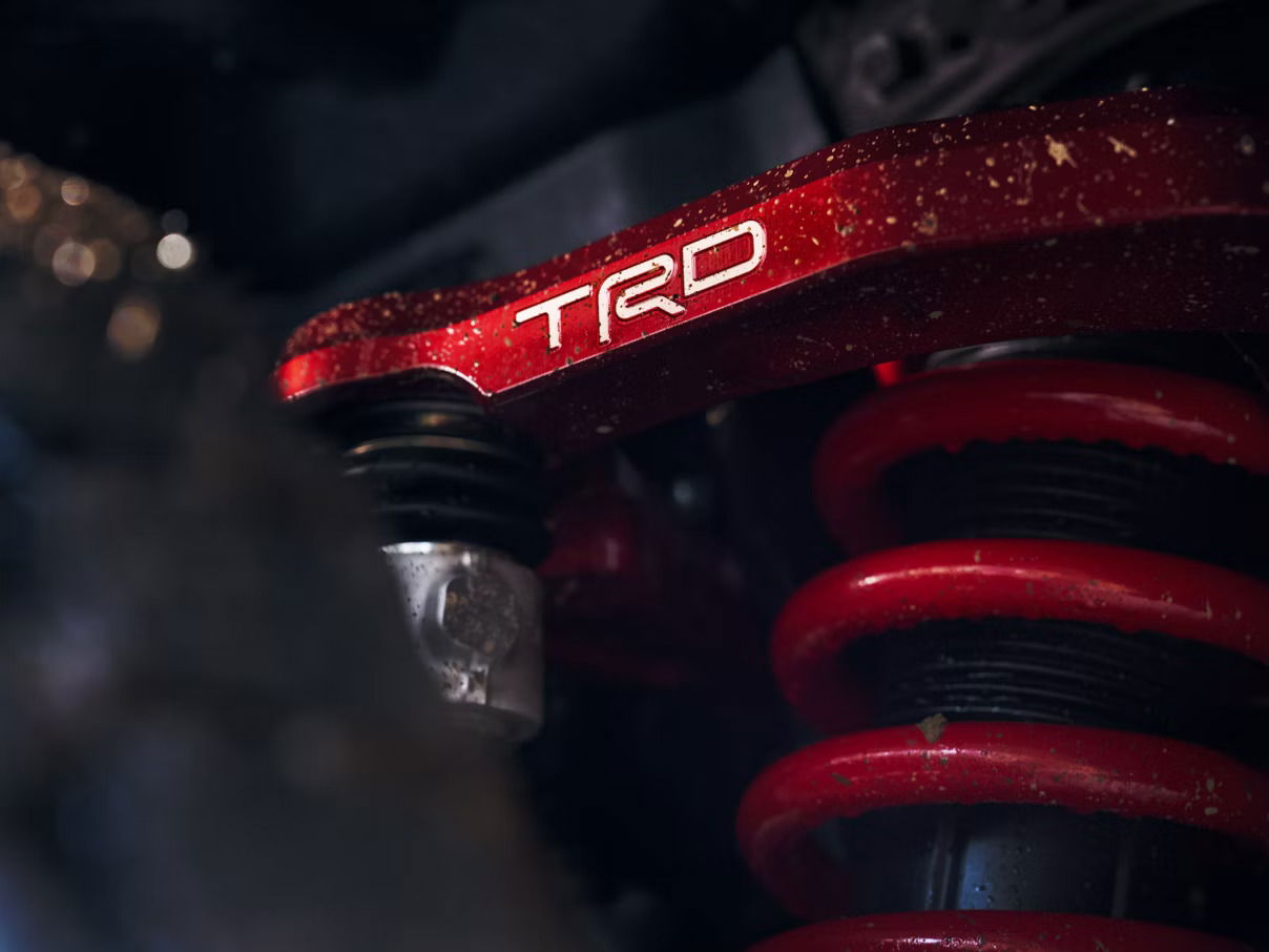 2025 Toyota 4Runner dampers.