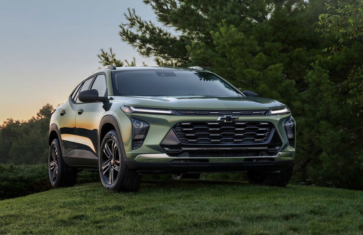 2025 under $30,000 suvs: Chevrolet Trax.