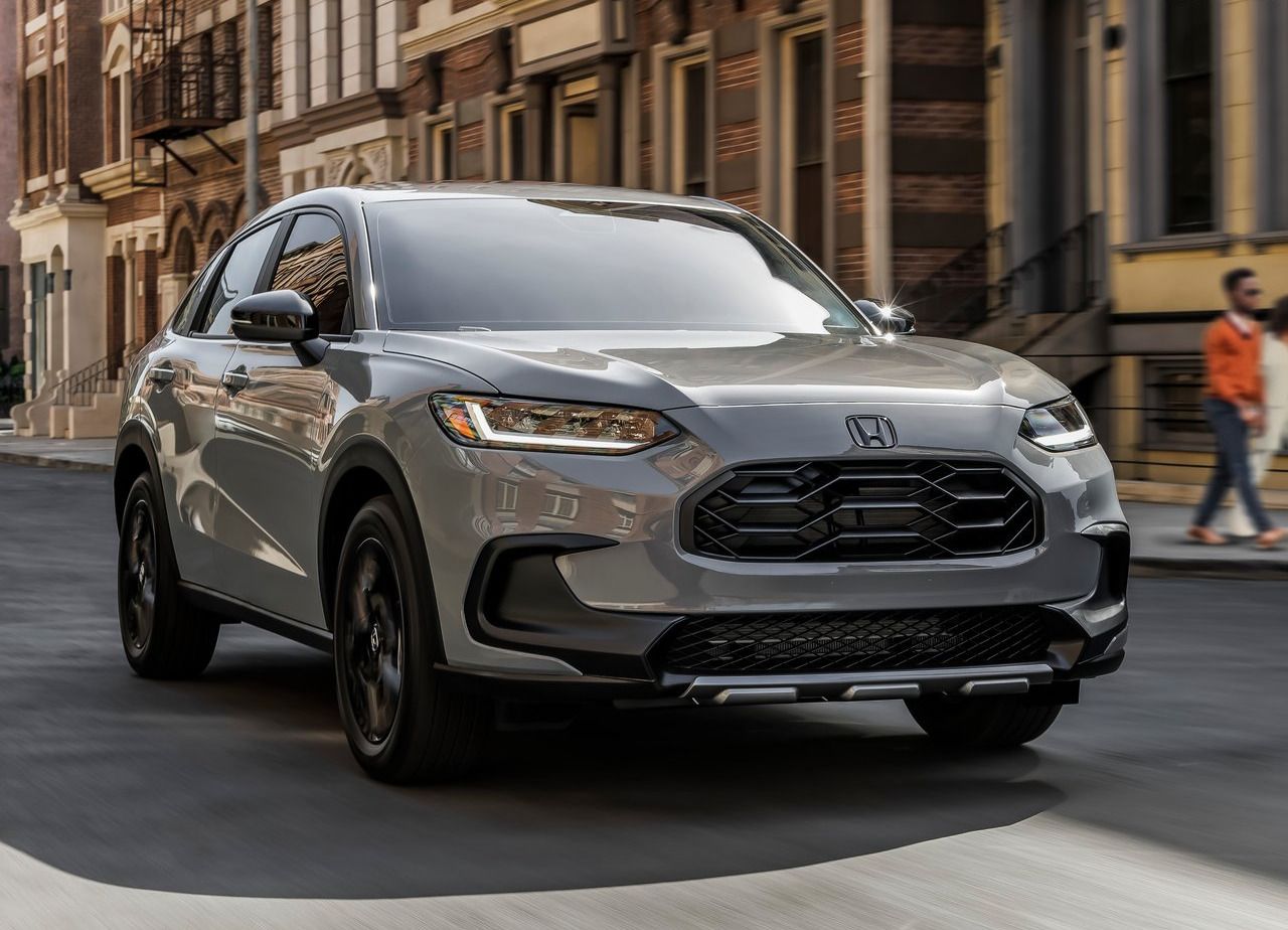 2025 under $30,000 suvs: Honda HR-V.