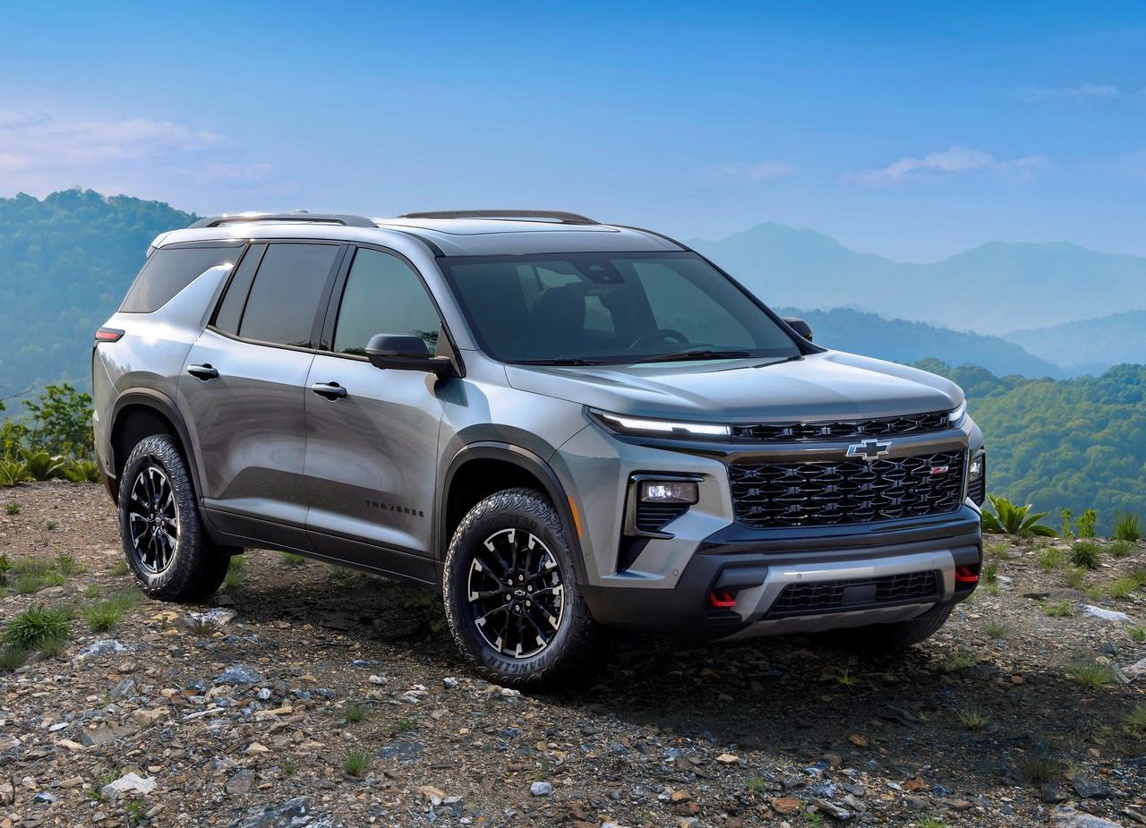 Best crossover under 30k: Chevrolet Traverse.