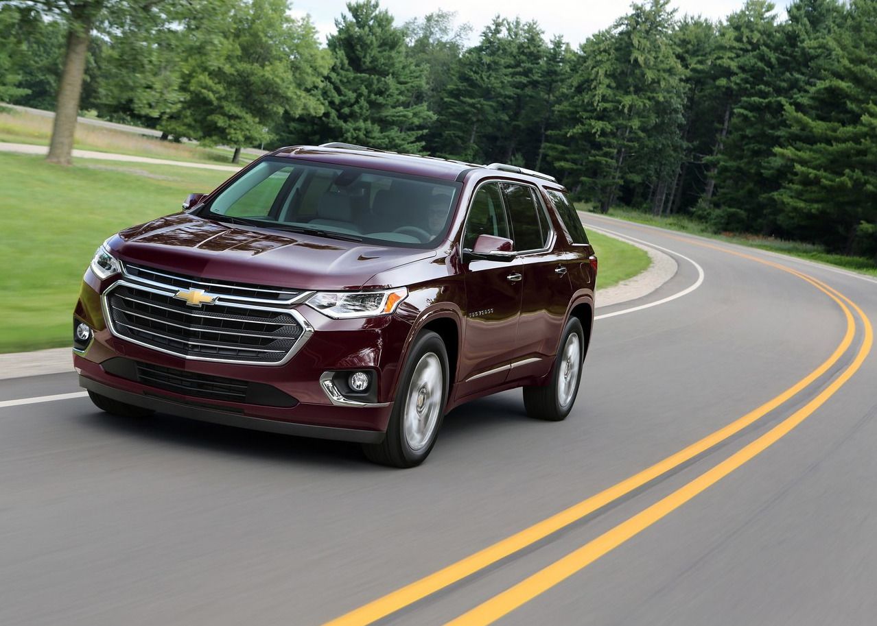 Best used SUVs under $30,000 in 2025: Chevrolet Traverse.