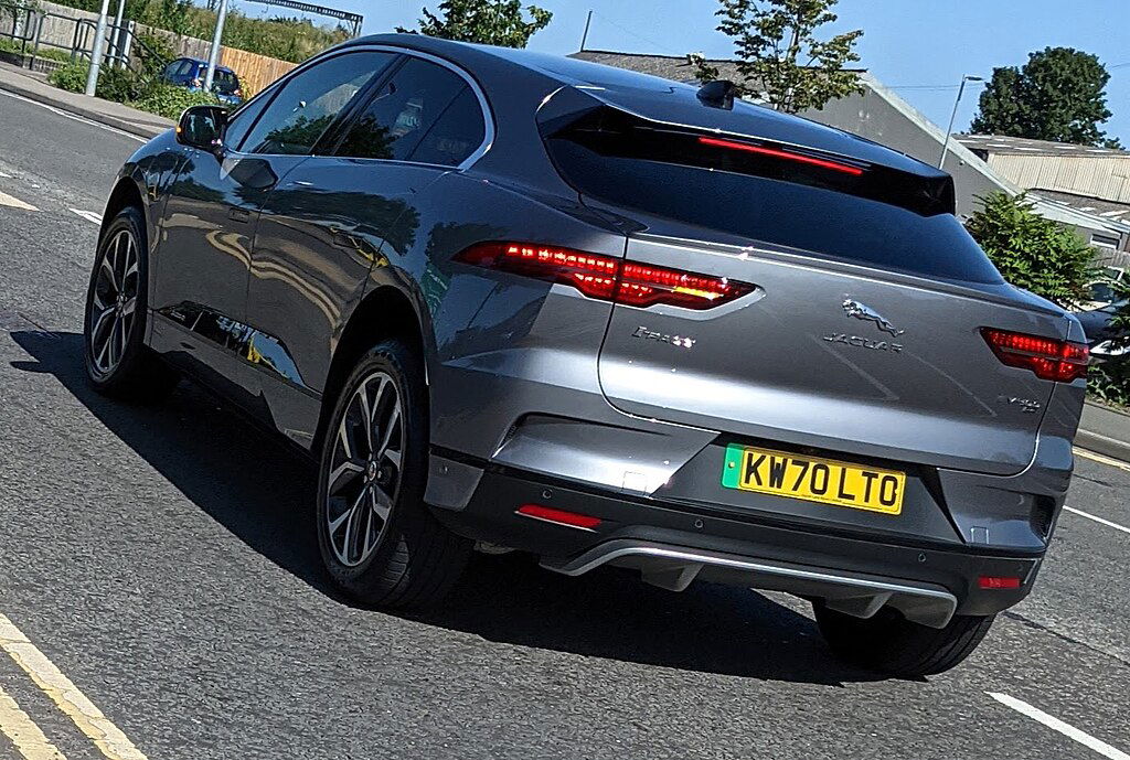 Luxury cars with surprisingly impressive fuel economy: Jaguar I-PACE.