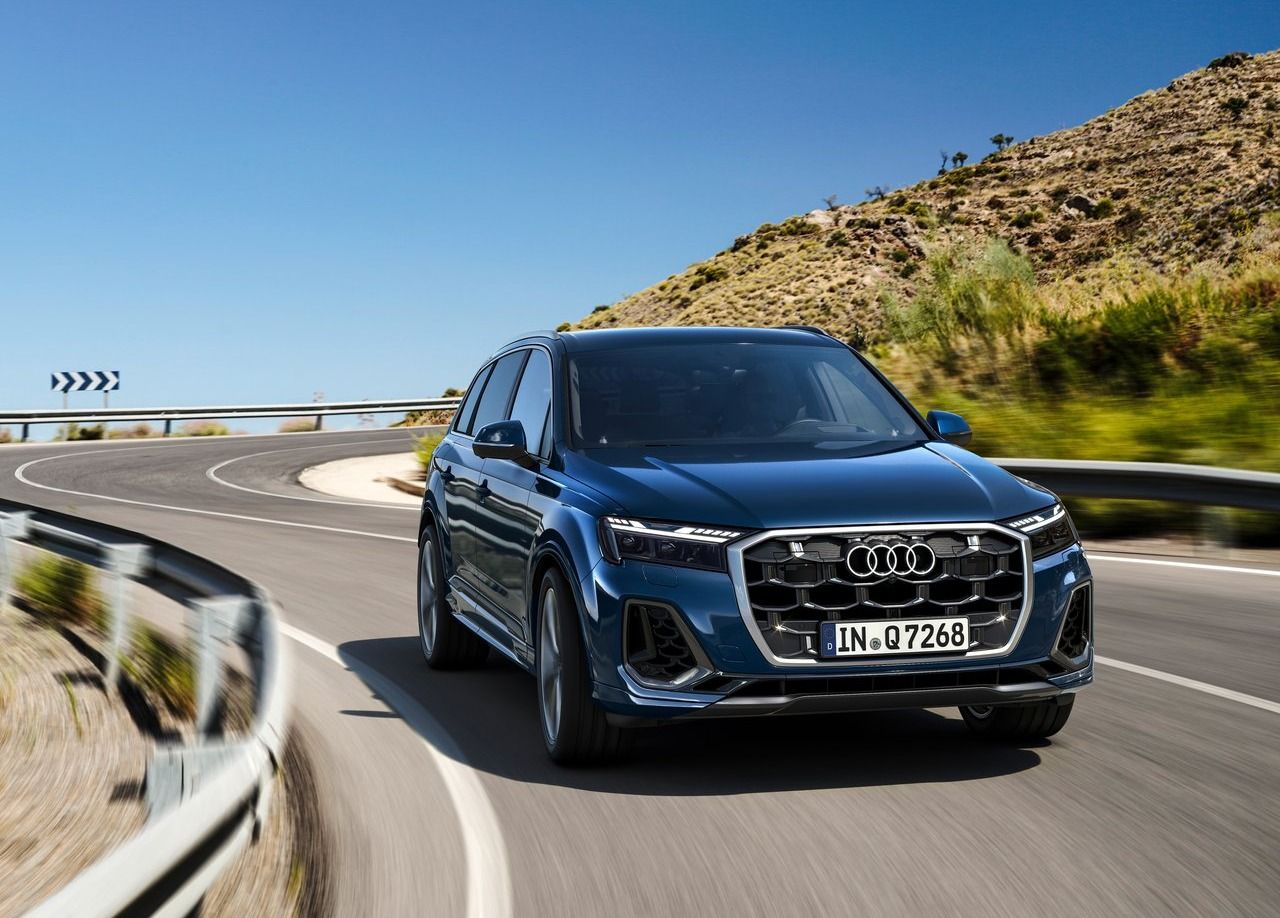 Volvo XC90 vs Audi Q7: Audi Q7 performance.