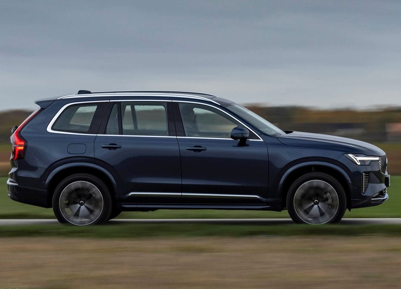 Volvo XC90 vs Audi Q7: Volvo XC90 pricing.