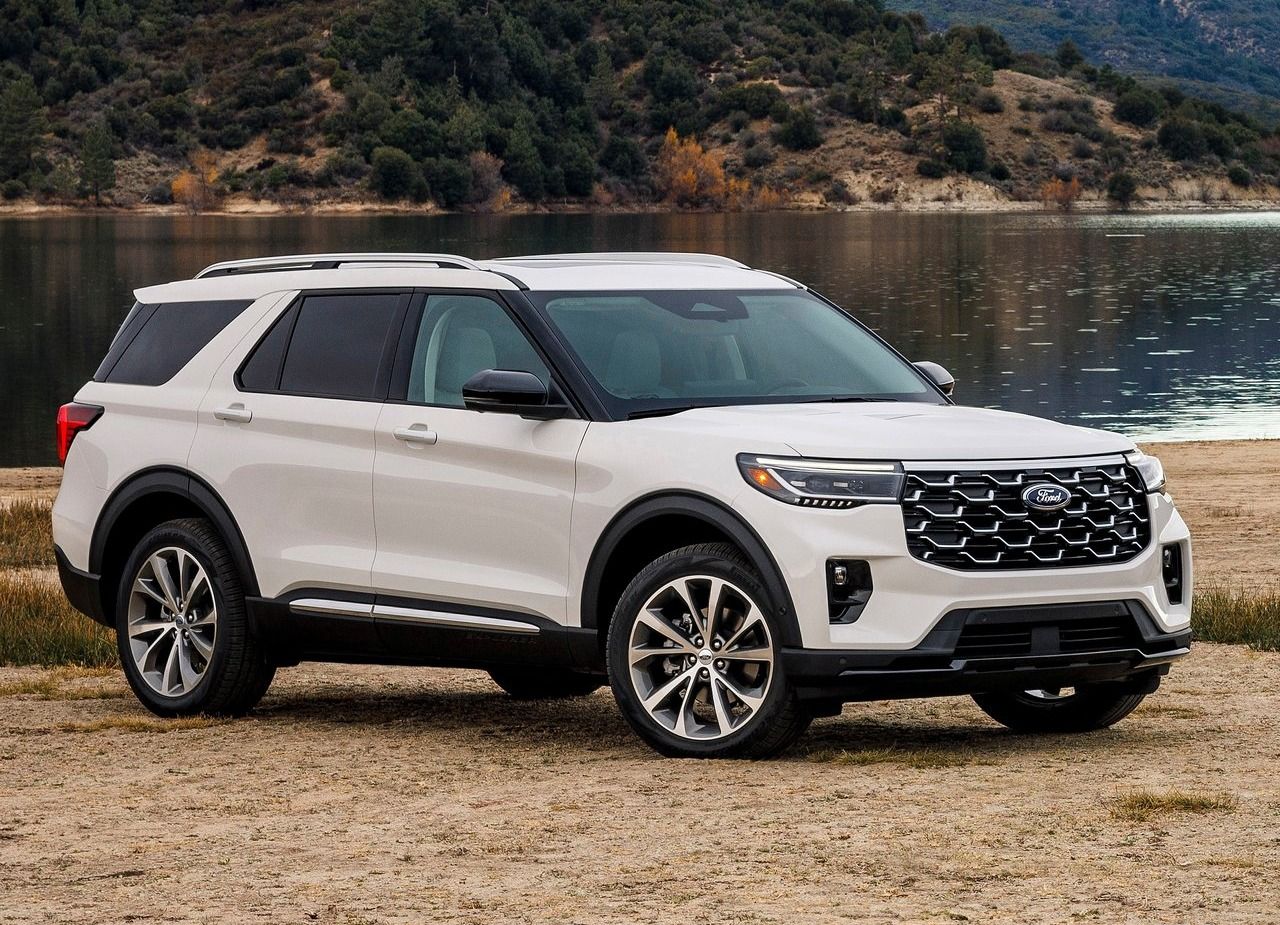 Top 10 Family-Friendly Cars for Moms in 2025: Ford Explorer Hybrid.