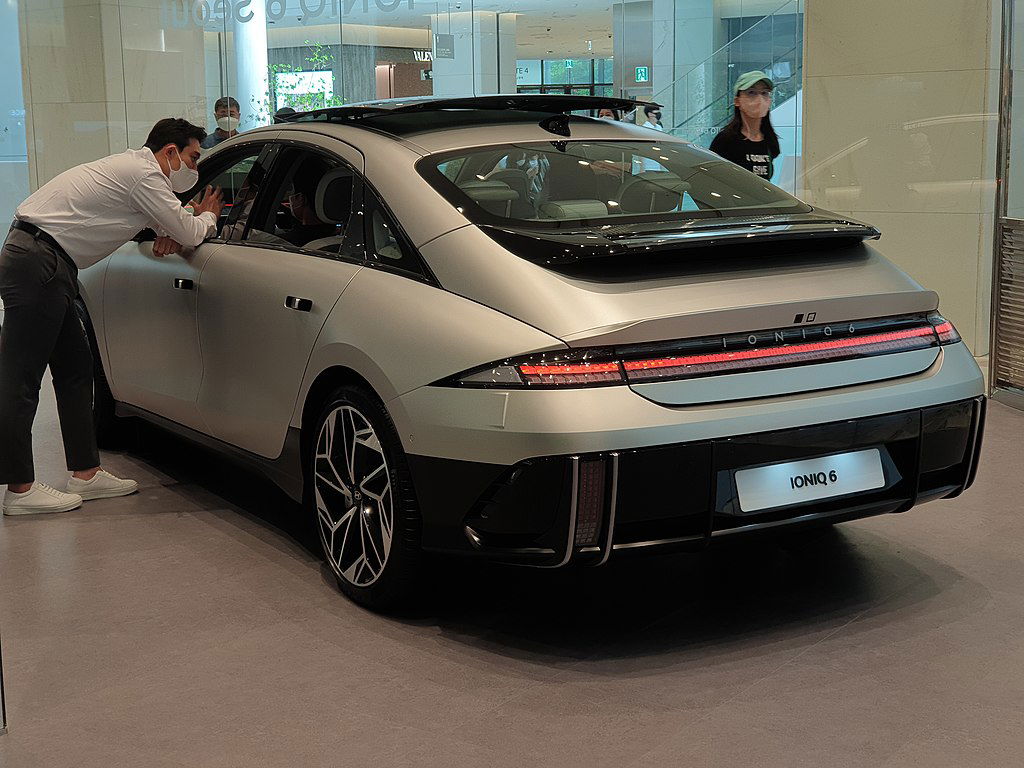 How many doors does the Hyundai Ioniq 6 have?
