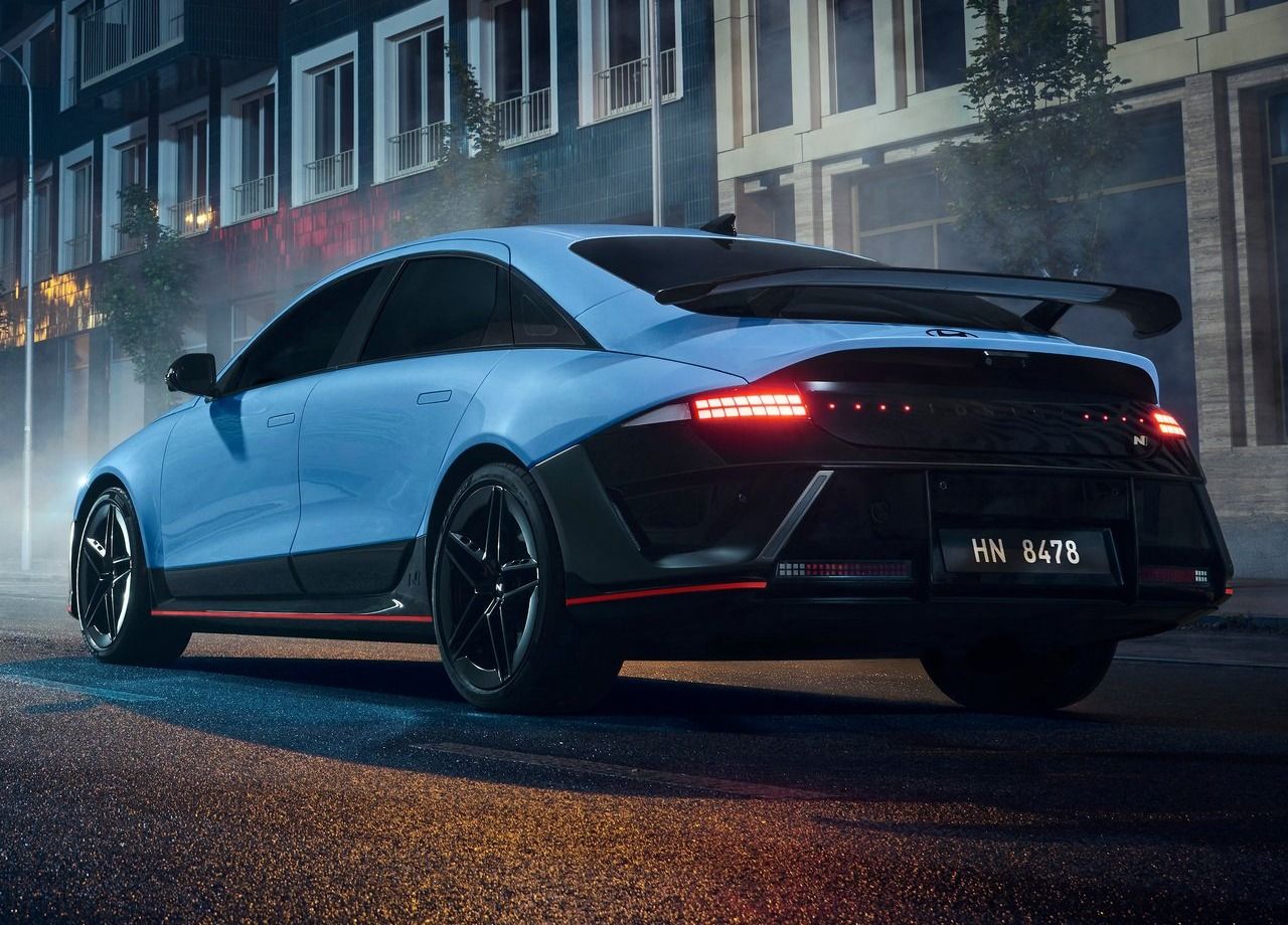 How many doors does the 2026 Hyundai Ioniq 6 have?