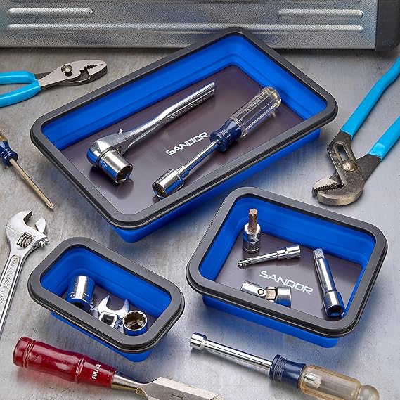 Mechanic tool set for car owners: magnetic parts tray.