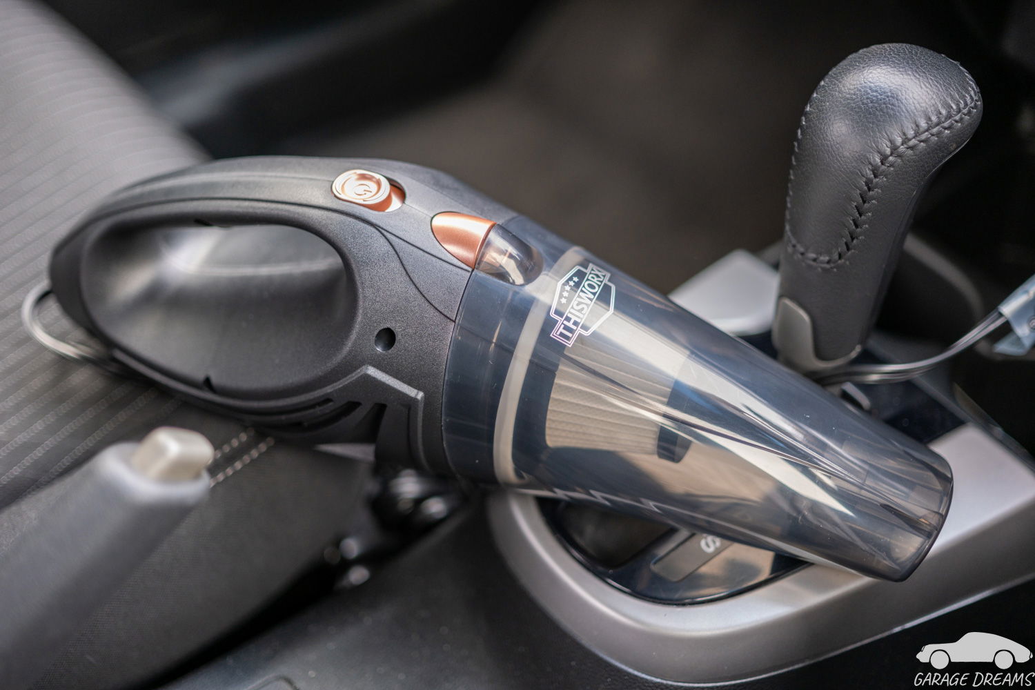 Cool Car Gadgets: car vacuum cleaner.