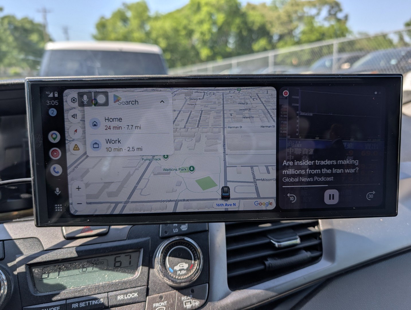 The best wireless CarPlay display.