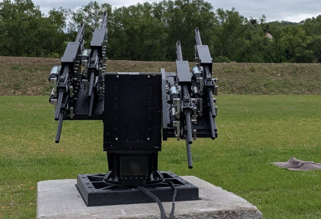 Beretta Debuts an Automated 8-Barrel "Drone Killer" System.
