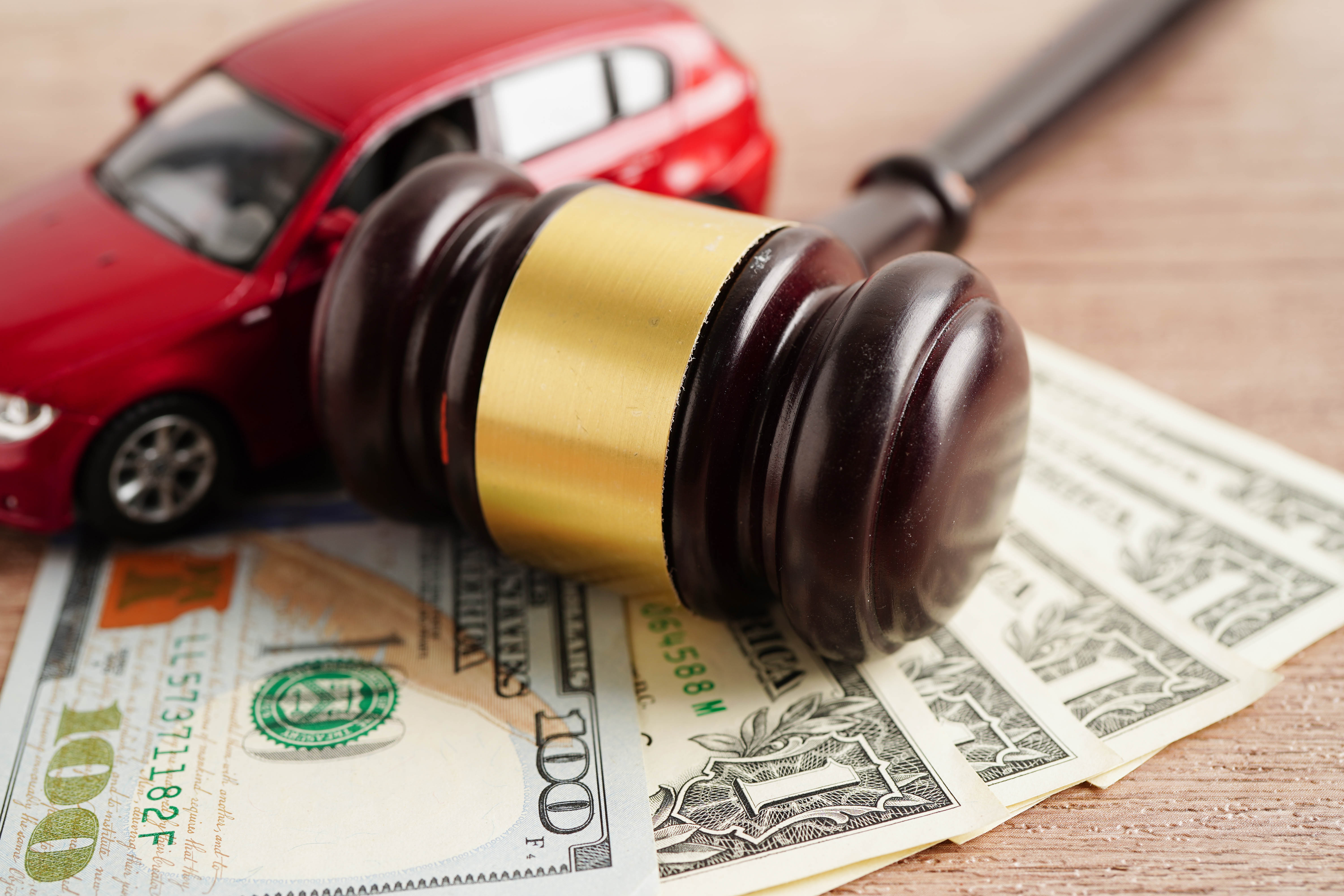 Find traffic lawyer near me.