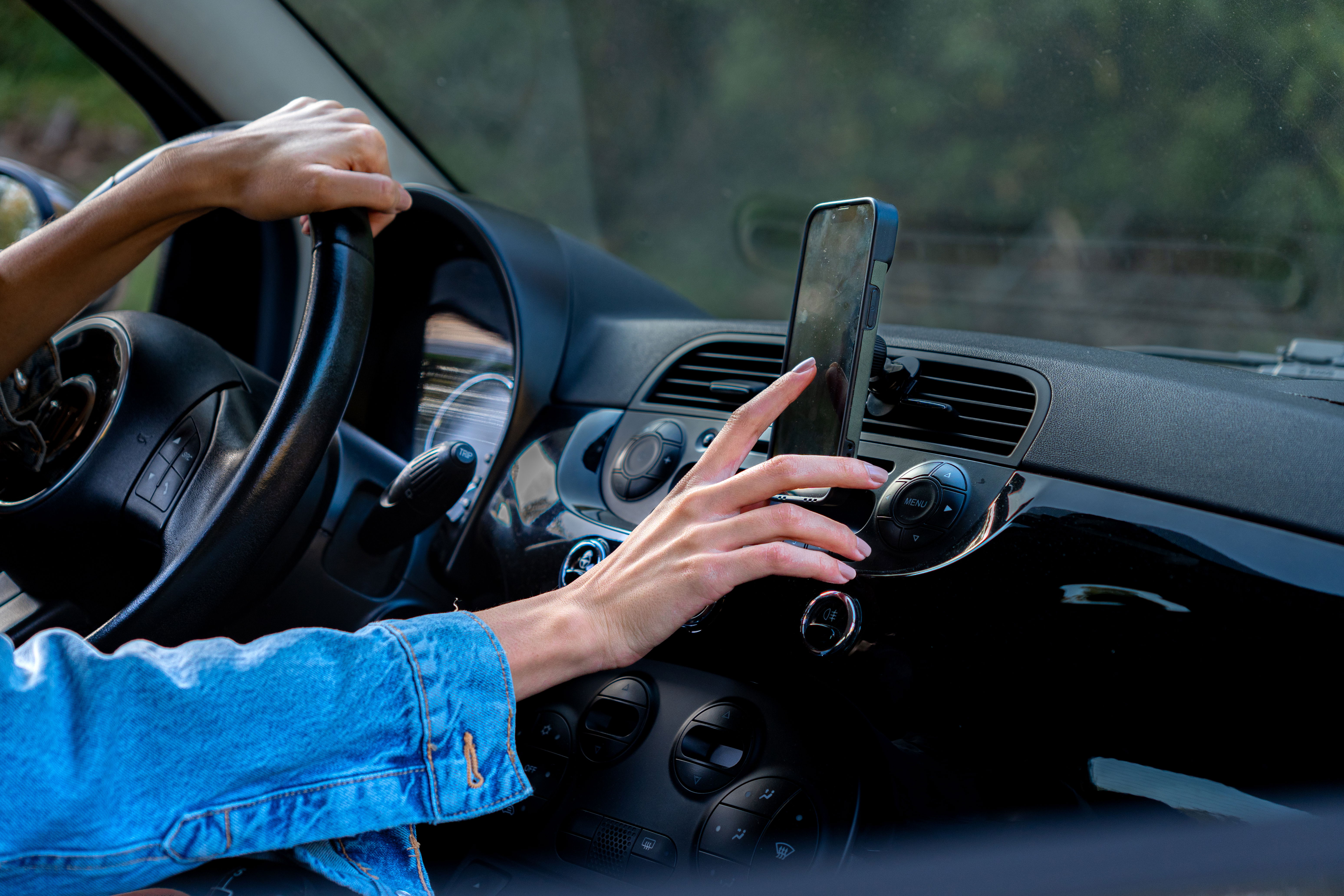 Road trip essentials: phone mount.