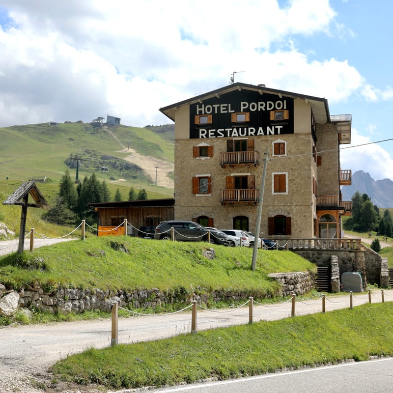 11. ITALIE 2 : Dolomites 1, Passo di Castalunga/Pordoi/Falzarego, Lago di Carezzo, Canazei