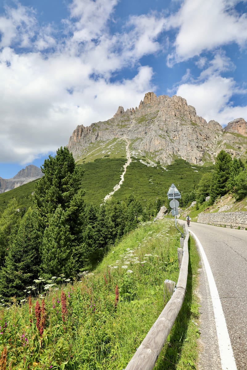 11. ITALIE 2 : Dolomites 1, Passo di Castalunga/Pordoi/Falzarego, Lago di Carezzo, Canazei
