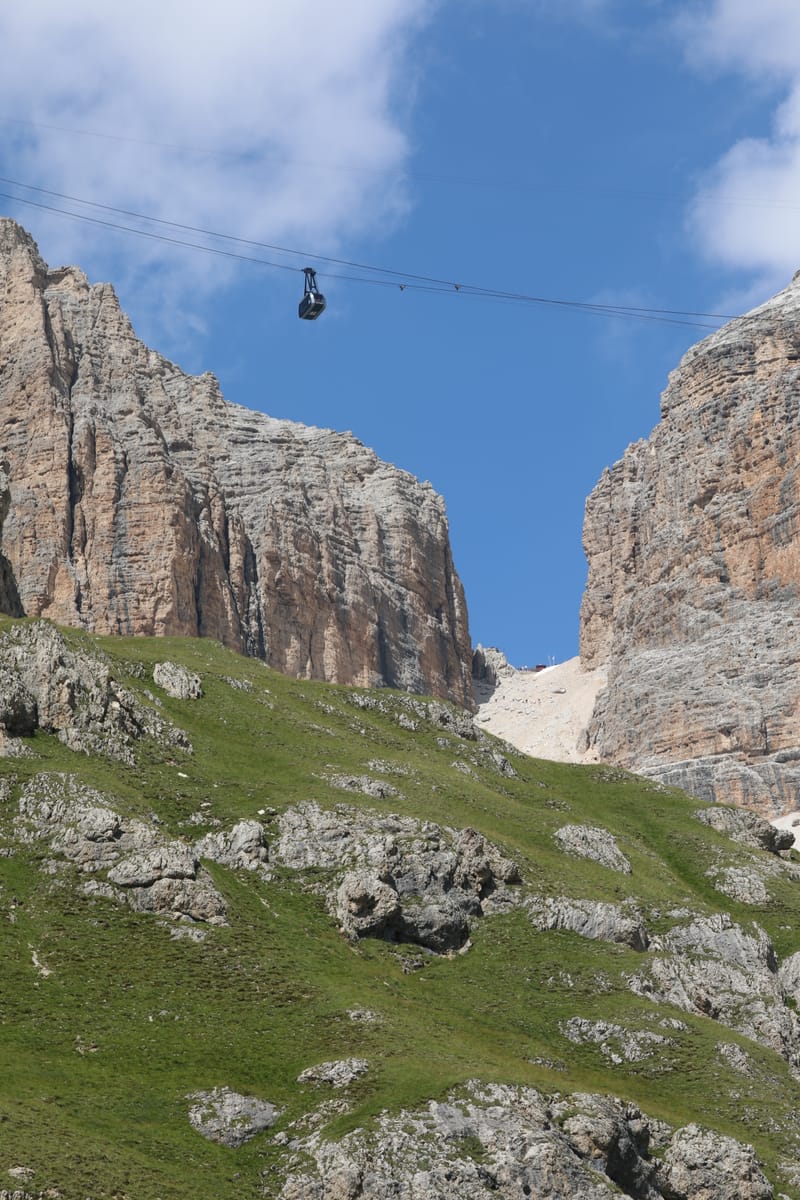 11. ITALIE 2 : Dolomites 1, Passo di Castalunga/Pordoi/Falzarego, Lago di Carezzo, Canazei