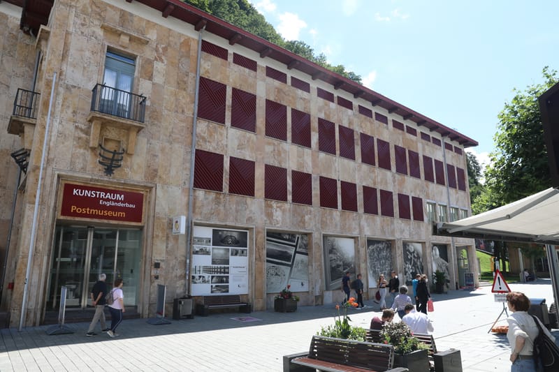 8. LIECHTENSTEIN : Vaduz, musée et Château