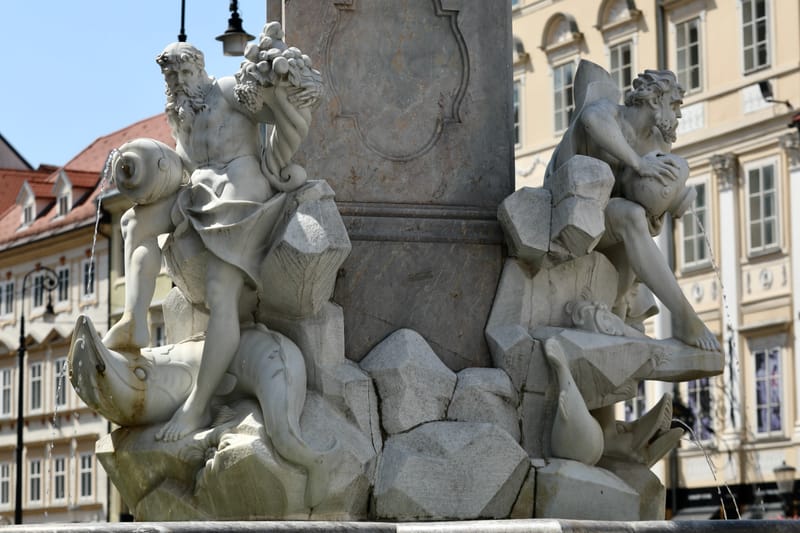 18. SLOVENIE 3 : Ljubljana, capitale Slovène