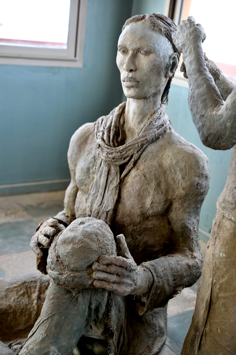 3. DAKAR 3 : L'Espace Eco-culturel d'Ousmane Sow, sculpteur