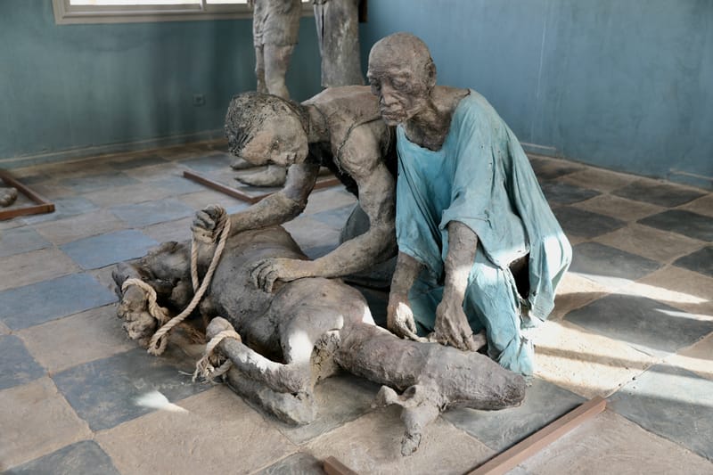 3. DAKAR 3 : L'Espace Eco-culturel d'Ousmane Sow, sculpteur