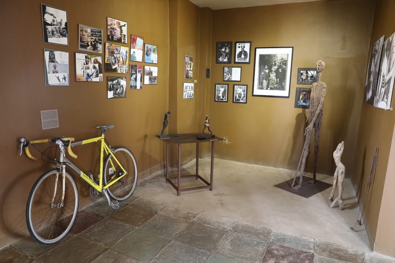 3. DAKAR 3 : L'Espace Eco-culturel d'Ousmane Sow, sculpteur