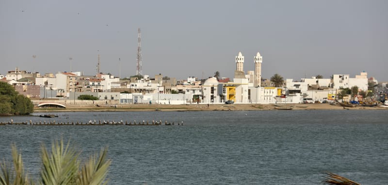 7. SAINT LOUIS 1 : Centre Ville et pont Faidherbe