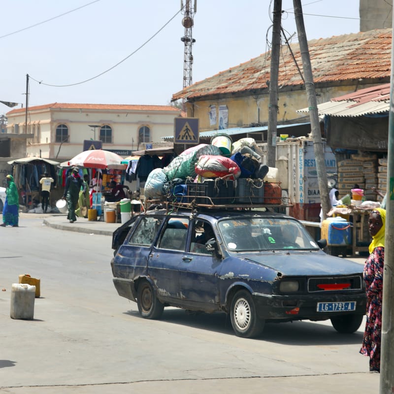 9. SAINT LOUIS 3 : Le Quartier des Pêcheurs, en calèche