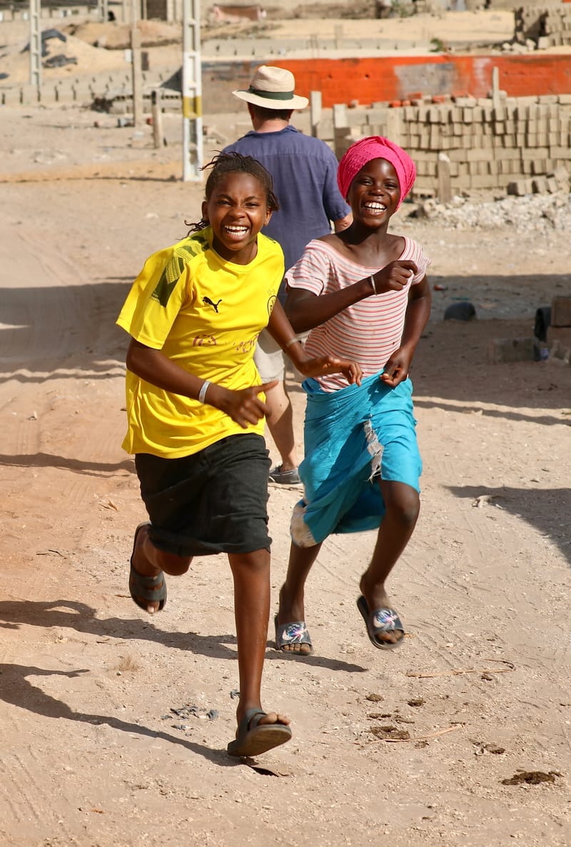 3. SENEGAL : Peuple du Lac Rose et du Littoral Atlantique
