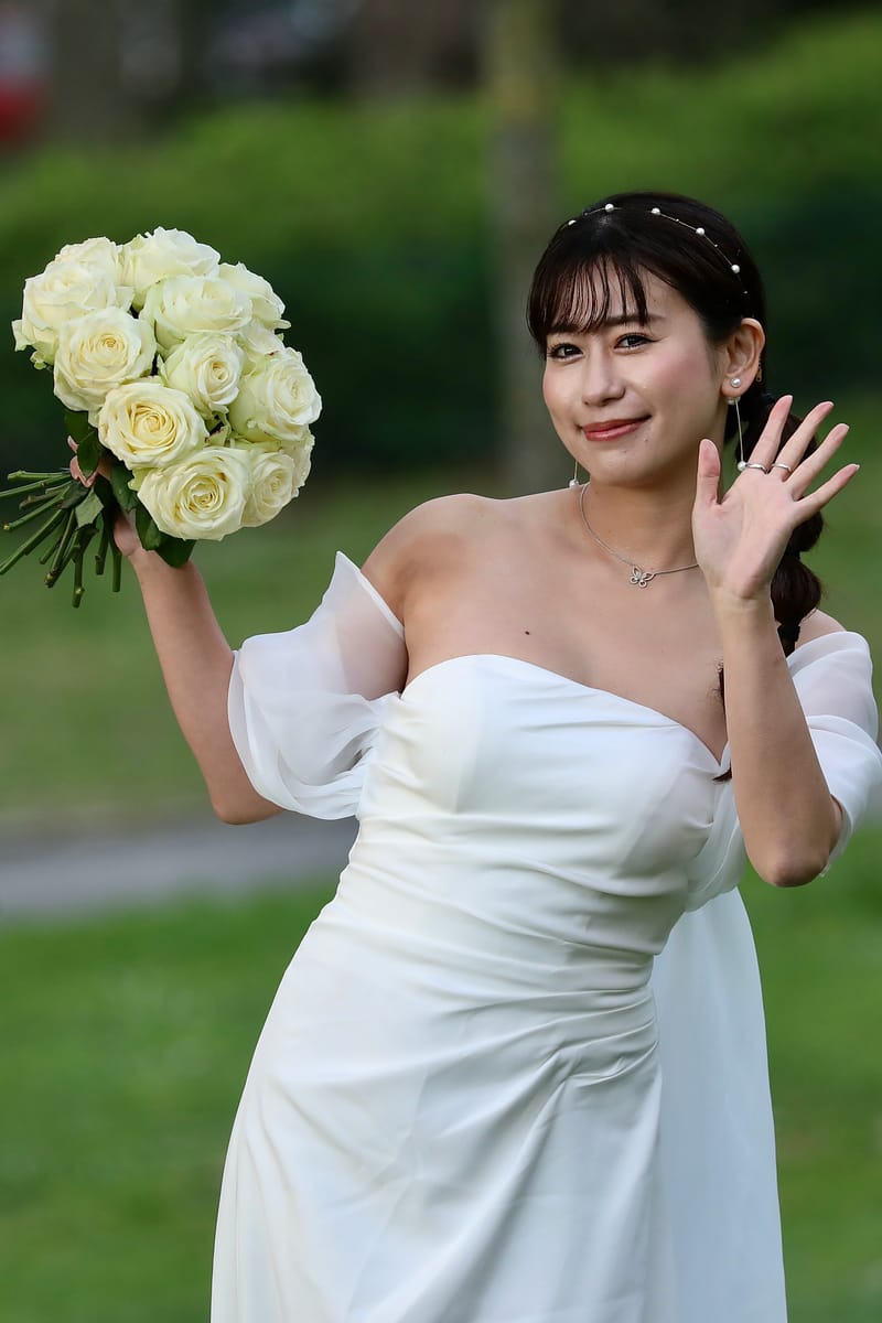 3. PARIS : Les Mariés de la Capitale Lumière (HRZ)