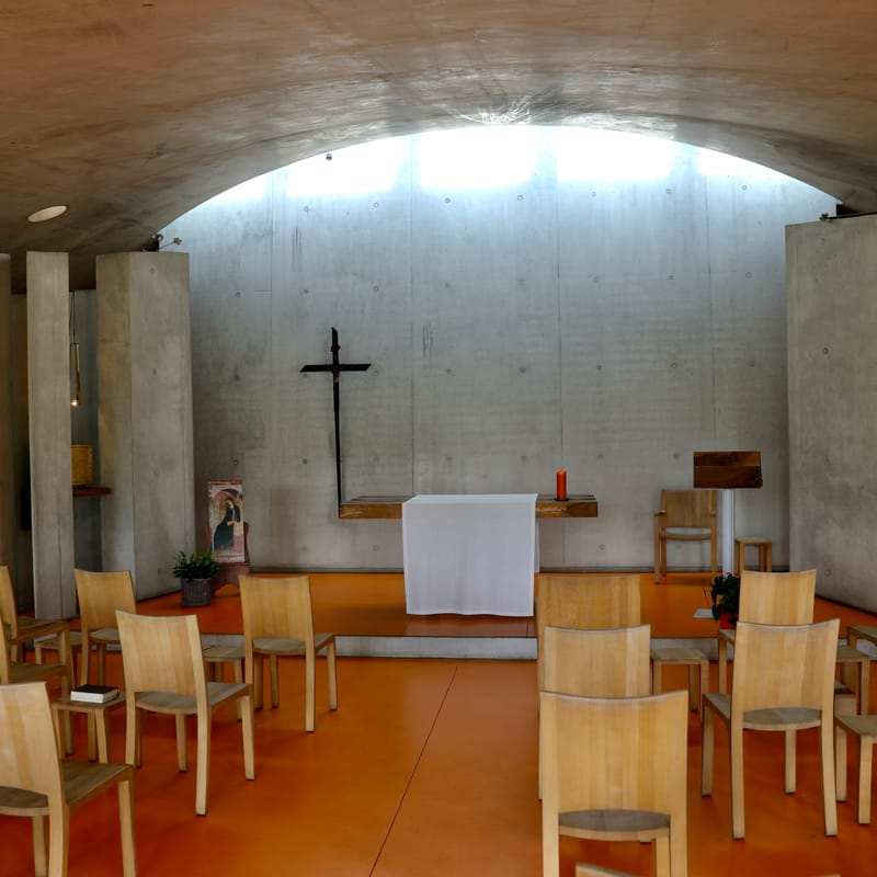1. VOSGES : Ronchamp, Chapelle Notre Dame du Haut (Le Corbusier)