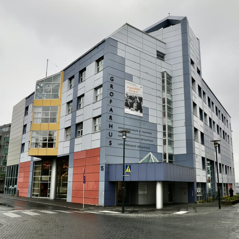 1. La Capitale : Reykjavik City