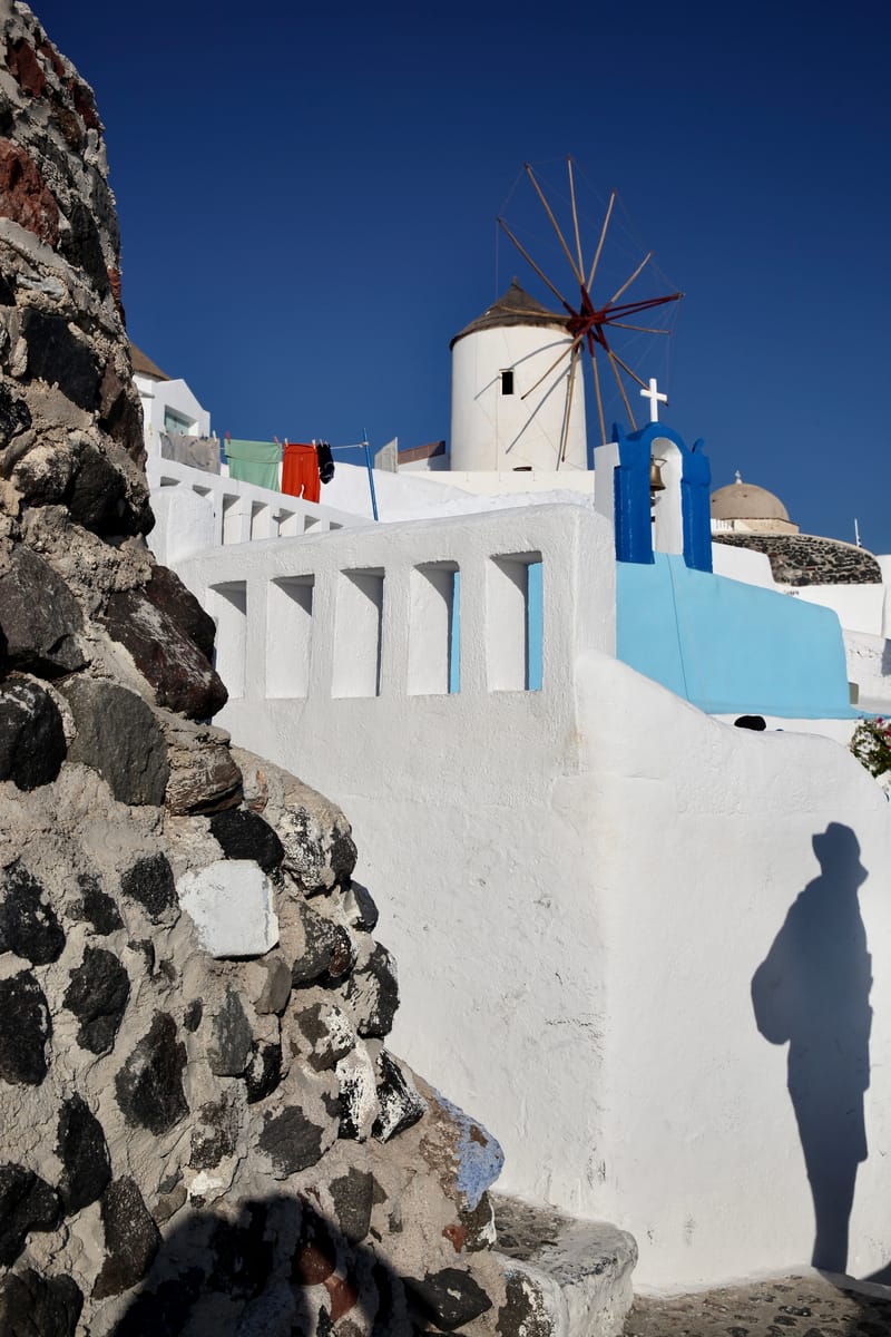 1. GRECE : Santorin, Oia ses ruelles et ses moulins 1 (à la VTL)