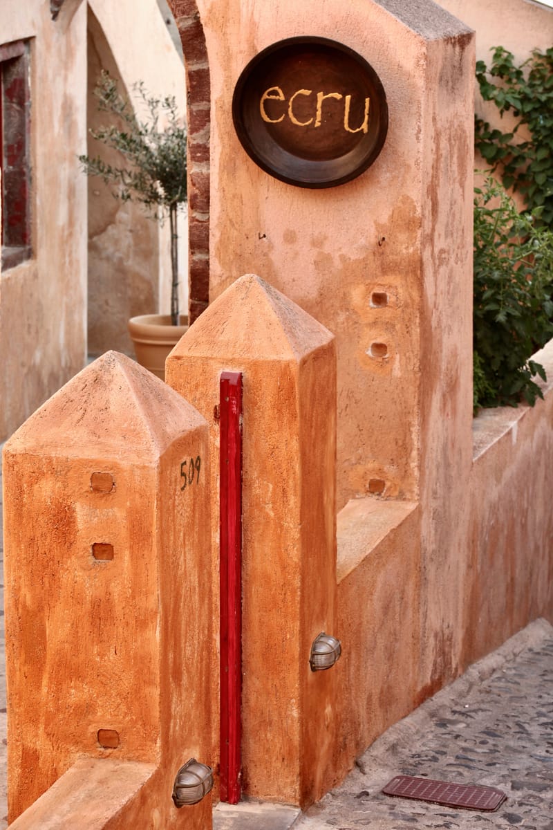 3. GRECE : Santorin, Oia ses ruelles et ses moulins 2 (VTL)