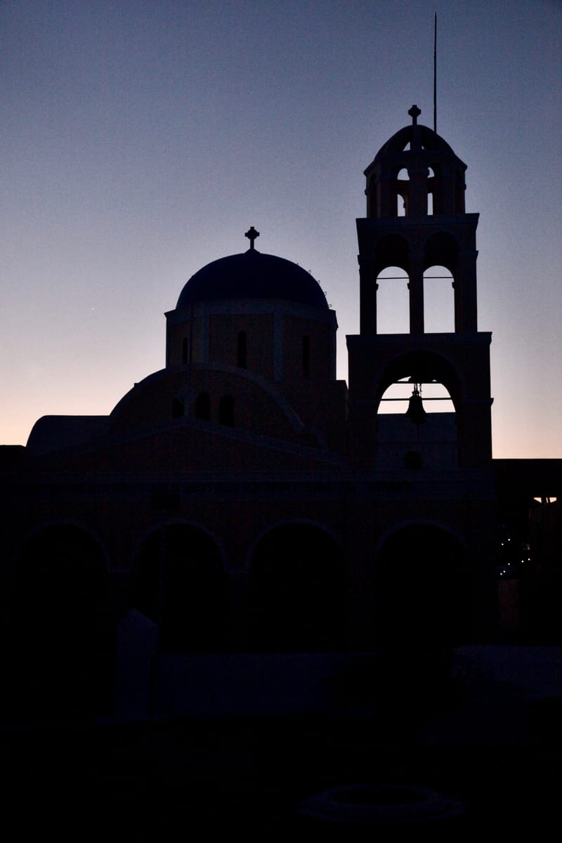 4. GRECE : Santorin, Oia au coucher de soleil (VTL)