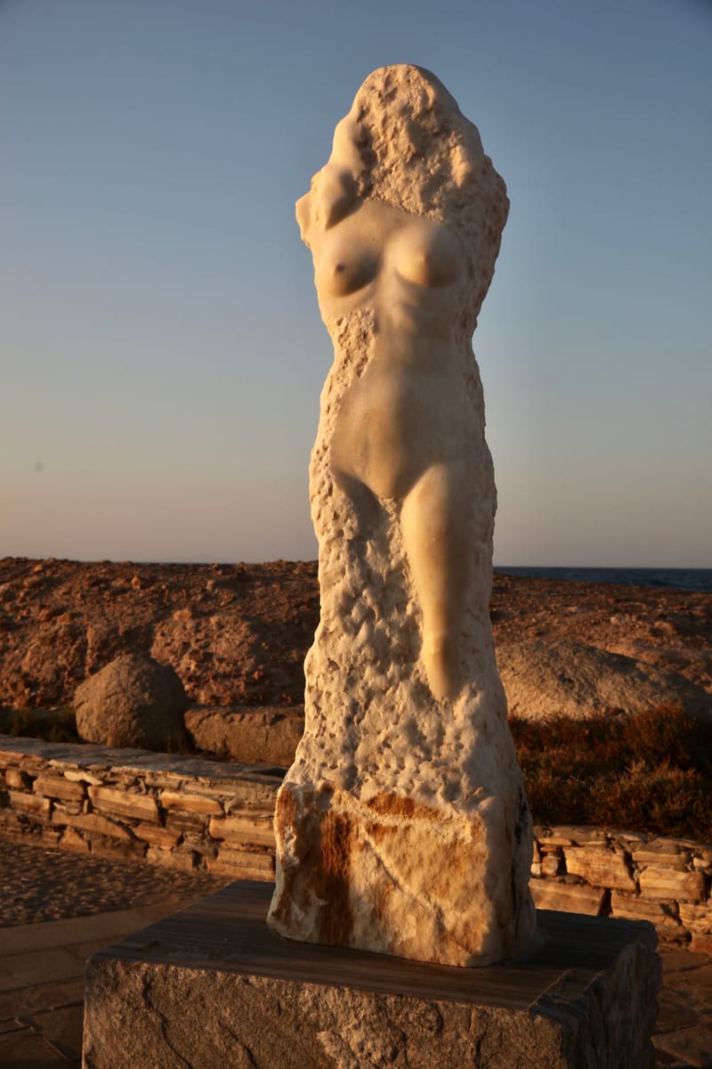 7. GRECE : Naxos 2, la porte d'Apollon sous un soleil rouge sang (VTL)